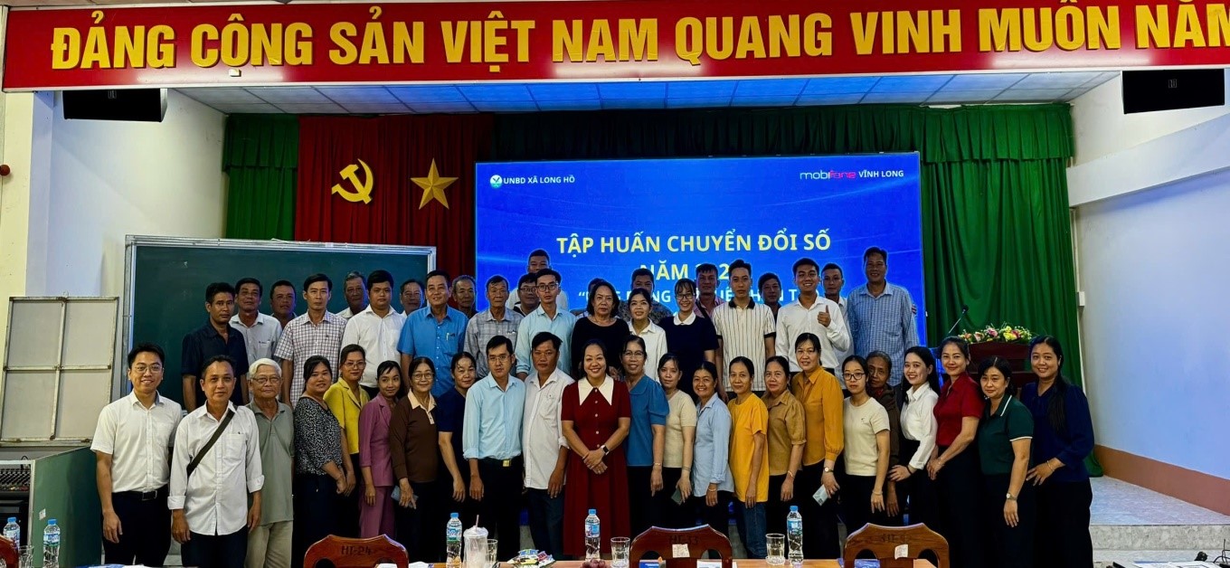 Long Hồ: Tổ chức tập huấn ứng dụng trí tuệ nhân tạo trong công vụ năm 2026