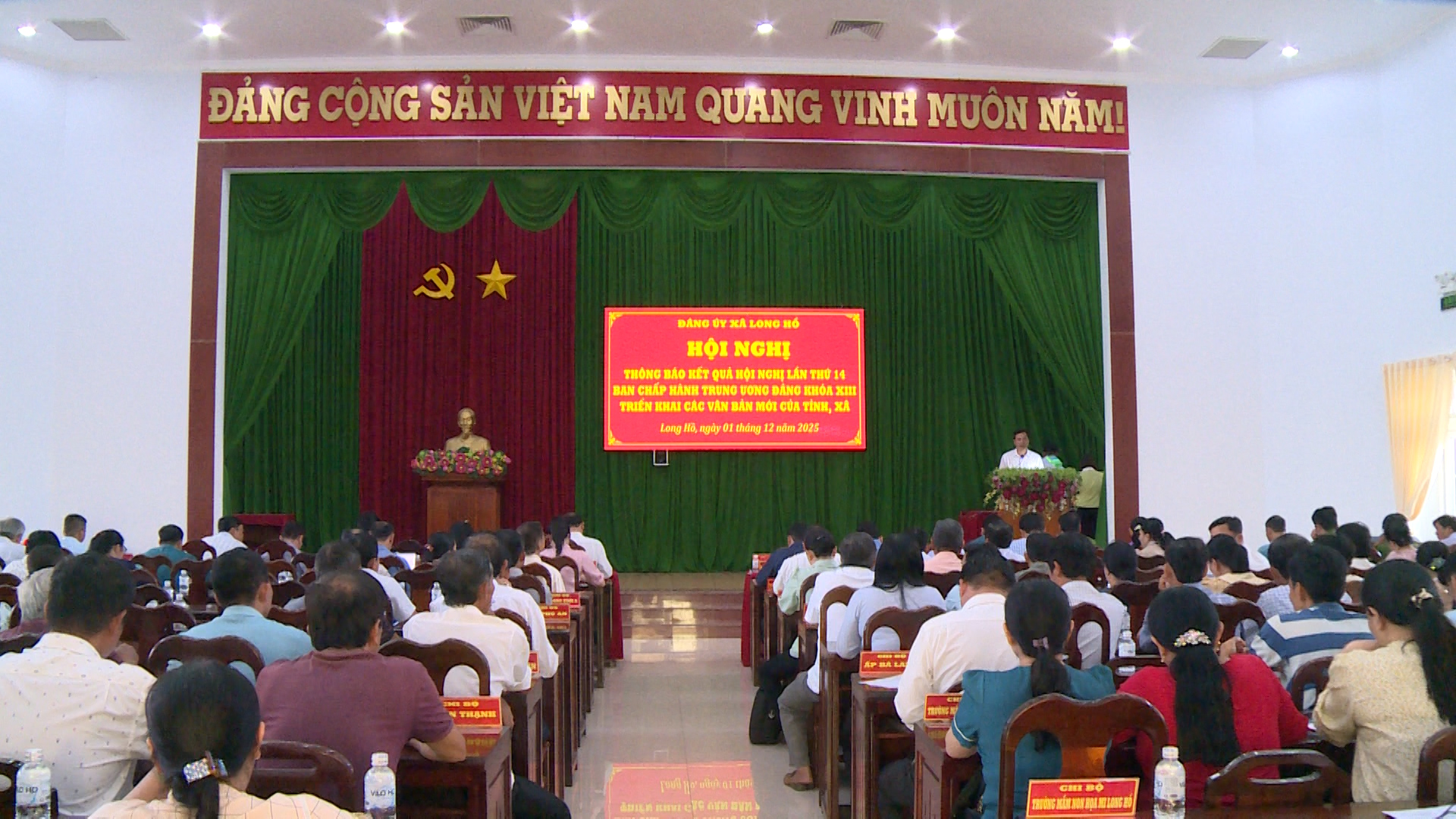 Xã Long Hồ tổ chức hội nghị thông báo nhanh kết quả Hội nghị lần thứ 14 của Ban Chấp hành Trung ương Đảng khóa XIII
