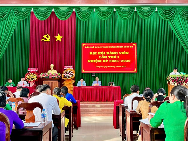 Đại hội đảng viên Đảng bộ cơ sở UBND xã Long Hồ lần thứ I, 
nhiệm kỳ 2025 - 2030
